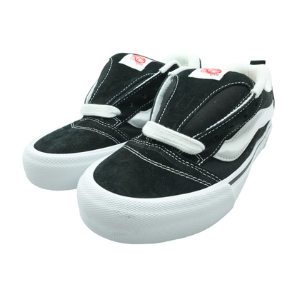 Knu Skool Low-Top Athletic Shoes