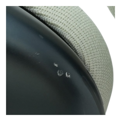 Midnight AirPods Max (USB-C) Noise Cancelling Headphones With White Earpads