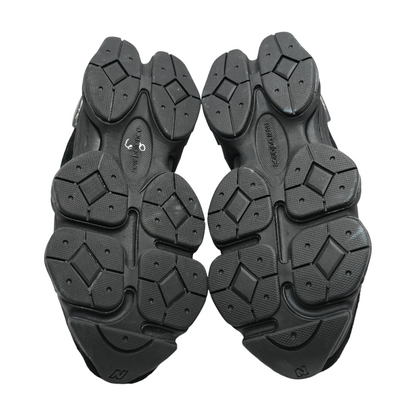 9060 Low-Top Athletic Shoes