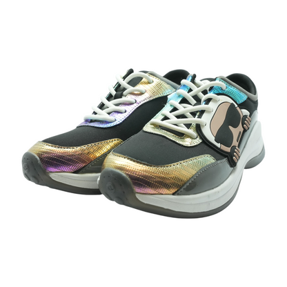 Black Low-Top Athletic Shoes