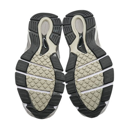 990v4 Low-Top Athletic Shoes