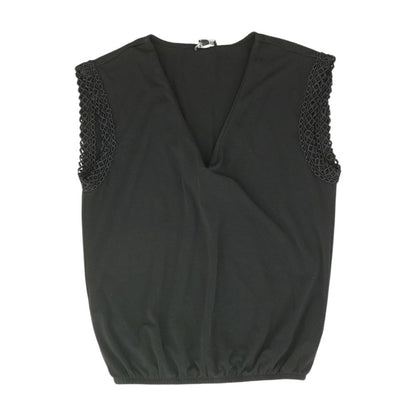 Black Solid Sleeveless Blouse