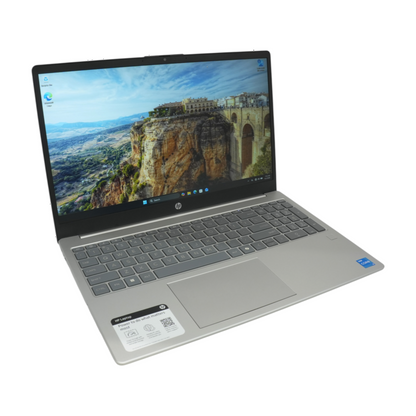 15.6" Laptop 15 Silver Intel Core i3 1.20GHz 8GB 256GB NVME/SSD