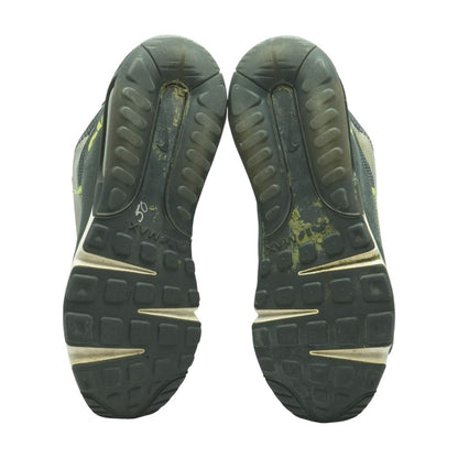Black Low Top Athletic Shoes