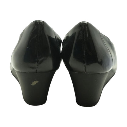 Black Wedged Sandals