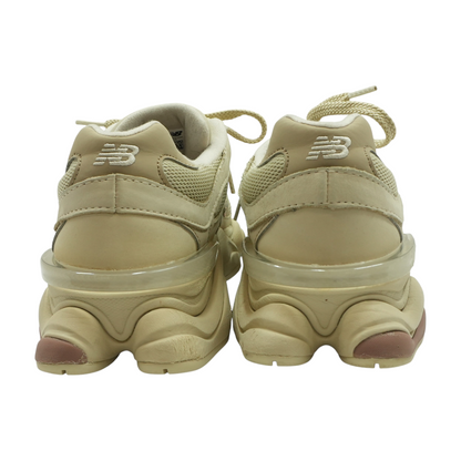 9060 Low-Top Athletic Shoes