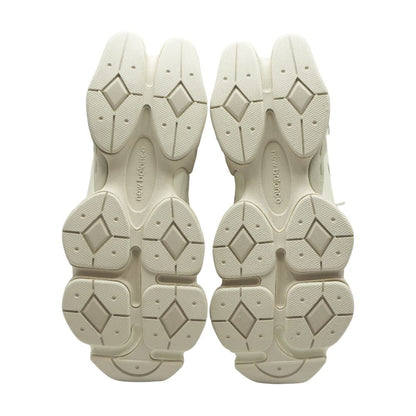 9060 Gray Low Top Athletic Shoes