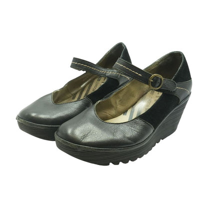 Black Wedged Sandals