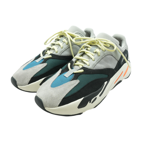 Wave Runner Yeezy Boost 700 Low-Top Athletic Shoes – Unclaimed Baggage