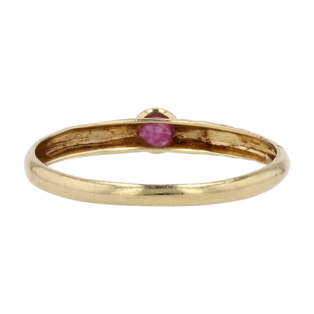 18K Yellow Gold Red Stone Fashion Ring