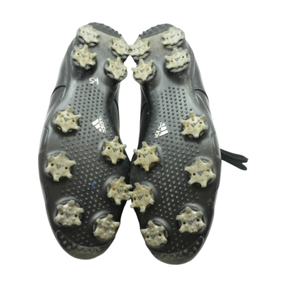 Black Low-Top Athletic Shoes