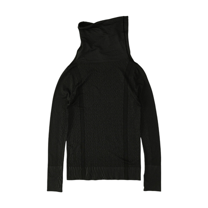 Black Solid Sweatshirt Pullover