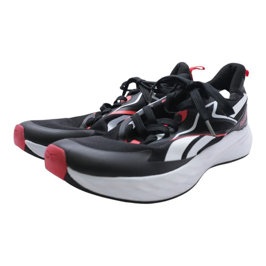 Black Low-Top Athletic Shoes