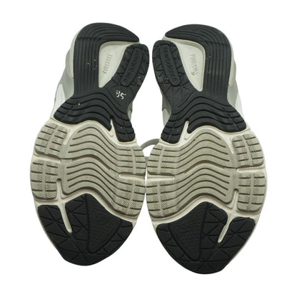 990V6 Gray Athletic Shoes