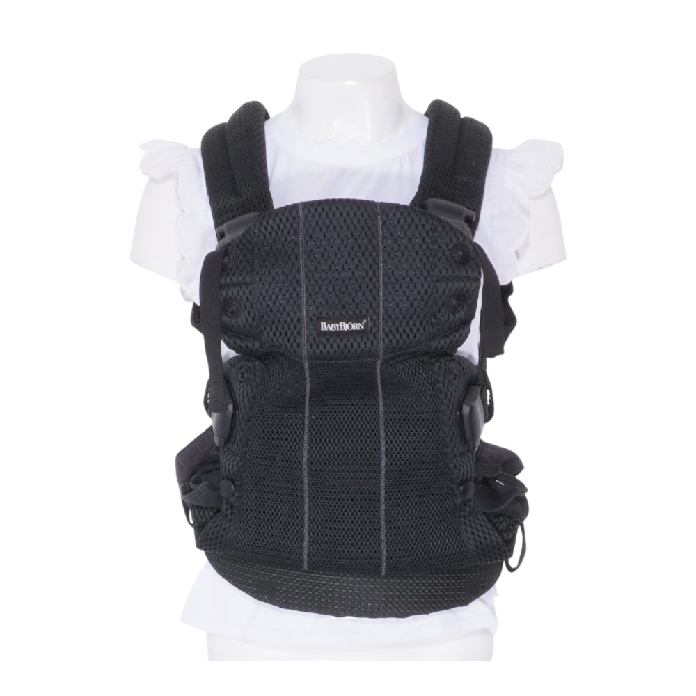 Black 3D Mesh Carrier