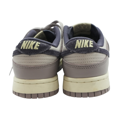 Dunk Low SE Low-Top Athletic Shoes