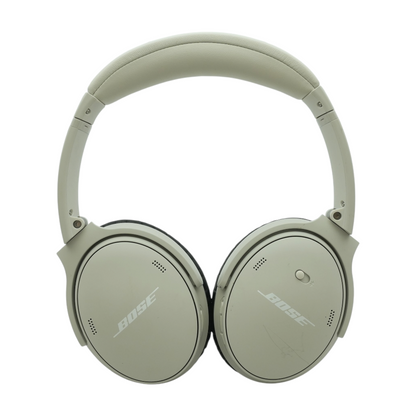 White Smoke QuietComfort Noise Cancelling Headphones With Black Earpads