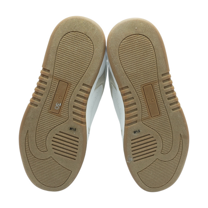 Low-Top Athletic Shoes