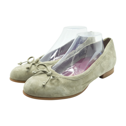 Gray Flats