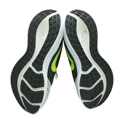 Downshifter 10 Low-Top Athletic Shoes