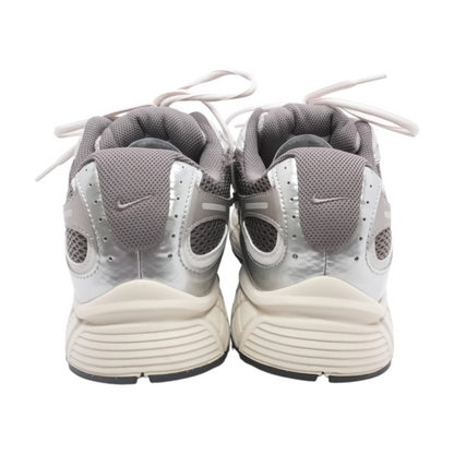 V5 RNR Low-Top Athletic Shoes