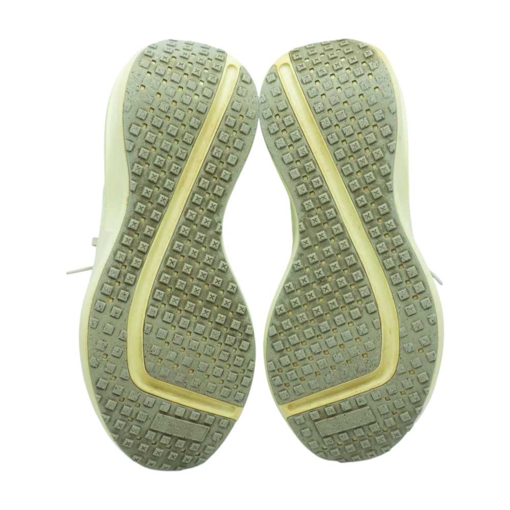 Interact Run 'Barely Volt' Low-Top Athletic Shoes