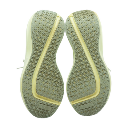 Interact Run 'Barely Volt' Low-Top Athletic Shoes