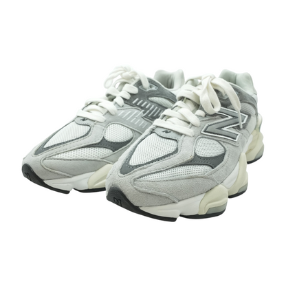 9060 Low-Top Athletic Shoes
