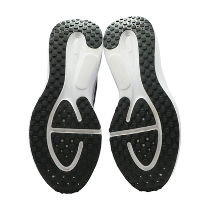 Revolution 8 Low-Top Athletic Shoes