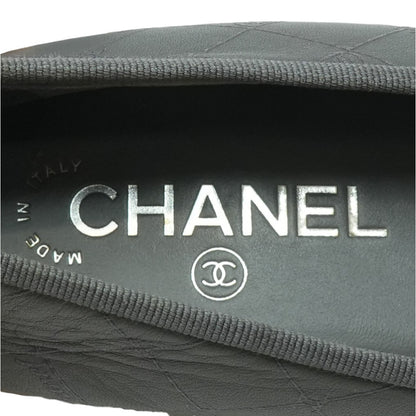 Interlocking CC Ballet Flats in Gray