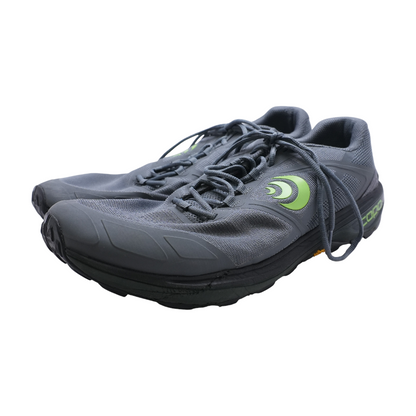 Terraventure 4 Low-Top Athletic Shoes