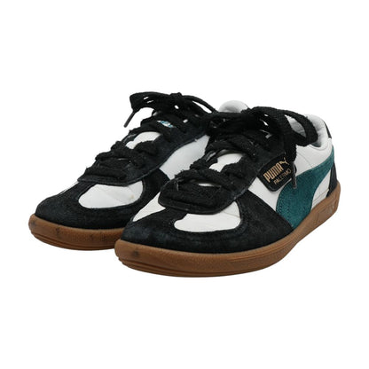 Black Low Top Athletic Shoes