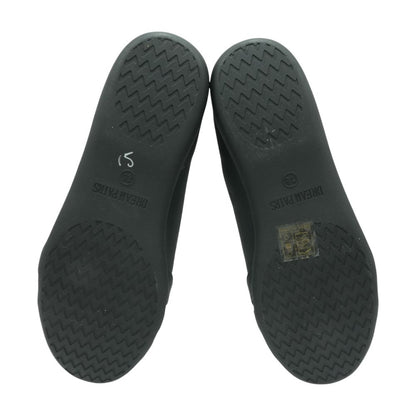 Black Ballet Flats