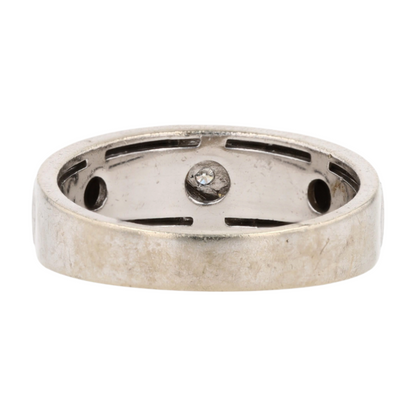 1/10 ctw 10K White Gold Diamond Band