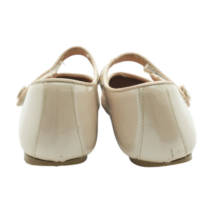 Nude Flats