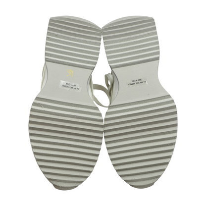 Bossy Low-Top Athletic Shoes