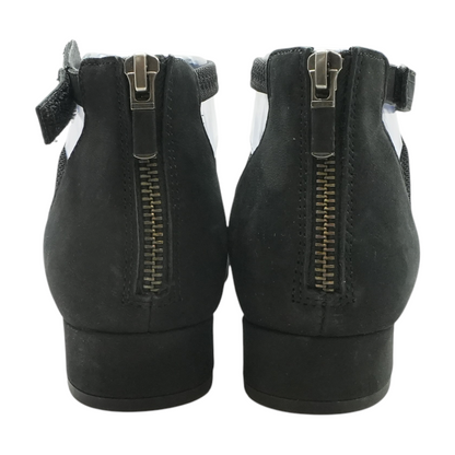 Black Flat Sandals