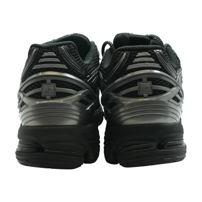 1906R Low-Top Athletic Shoes