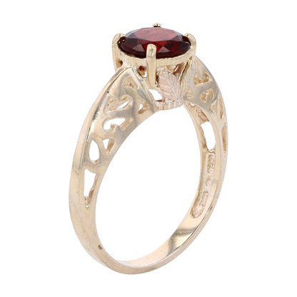 10K Yellow Gold Garnet Fashion Ring