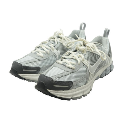 Zoom Vomero 5 Gray Athletic Shoes