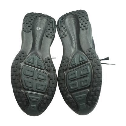 Vomero 18 Low-Top Athletic Shoes