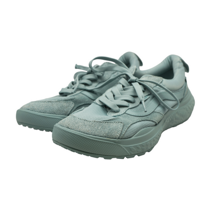 Range EXP Low-Top Athletic Shoes