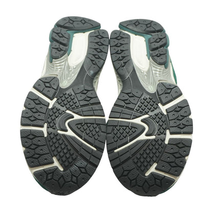 2002R Green Athletic Shoes