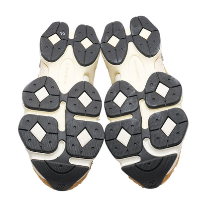 9060 Brown Low Top Athletic Shoes
