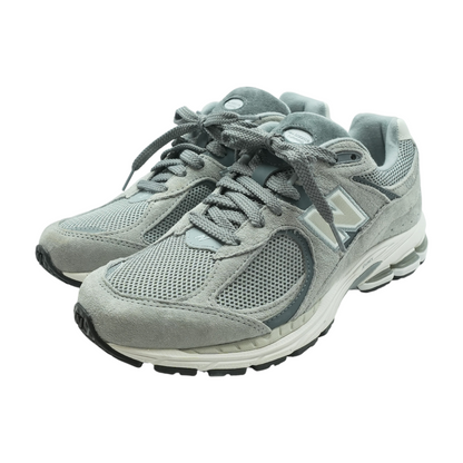 2002 Low-Top Athletic Shoes