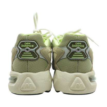 725v1 Low-Top Athletic Shoes