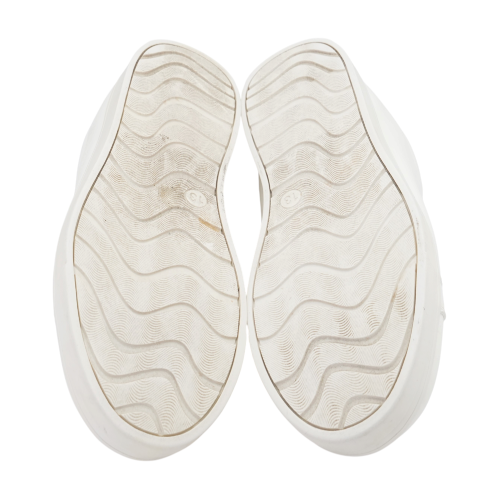 White Low-Top Casual Shoes