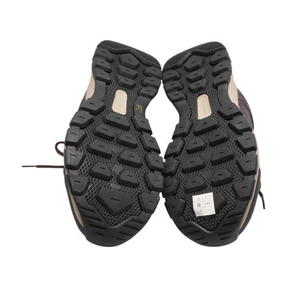 Outland 2.0 Low-Top Athletic Shoes