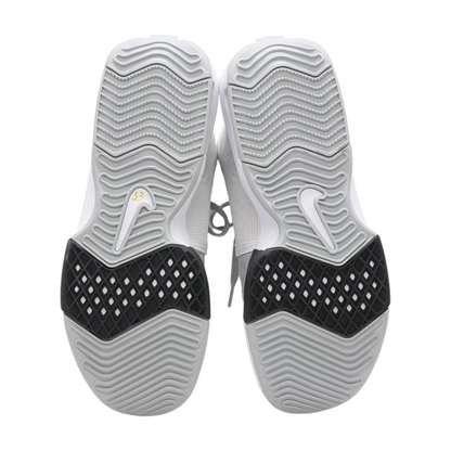 LeBron Witness 8 Low-Top Athletic Shoes