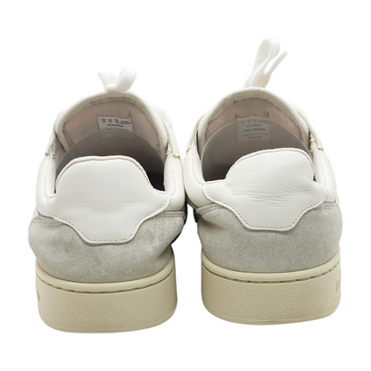Dice Lo Low-Top Athletic Shoes